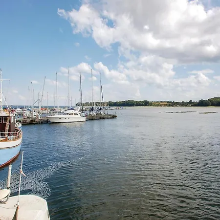 Dom wakacyjny Three-bedroom In